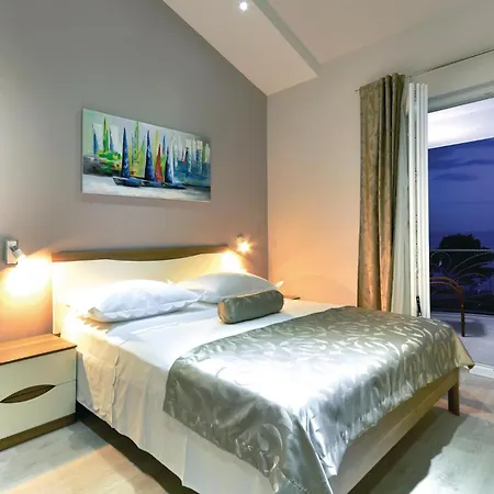 Gorgeous In Veliko Brdo Prázdninový dům