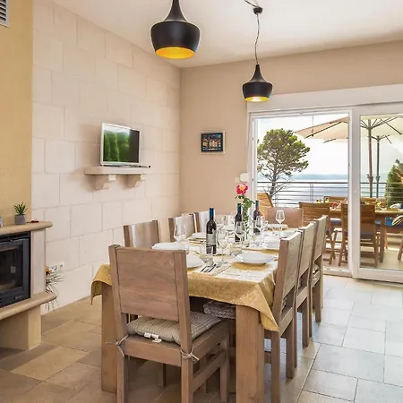 Gorgeous In Veliko Brdo Makarská