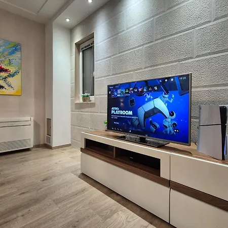 Gorgeous In Veliko Brdo Prázdninový dům *