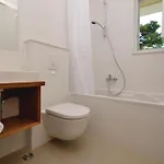 펜션 Beautiful Home In Veliko Brdo 마카르스카