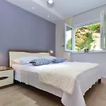 Beautiful Home In Veliko Brdo * 마카르스카