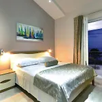 Beautiful Home In Veliko Brdo 펜션