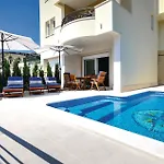 펜션 Beautiful Home In Veliko Brdo *
