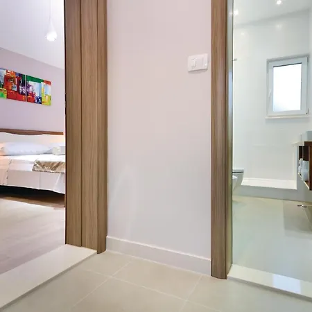 Beautiful In Veliko Brdo Ferienhaus