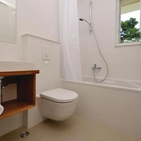 בית נופש Gorgeous In Veliko Brdo מאקרסקה