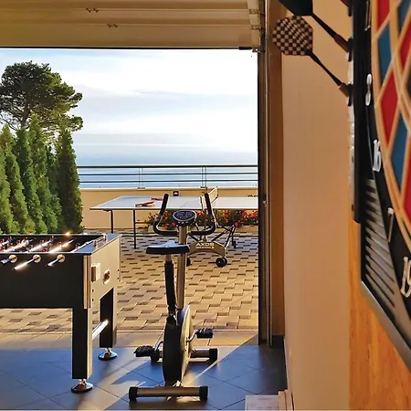 בית נופש Gorgeous In Veliko Brdo *