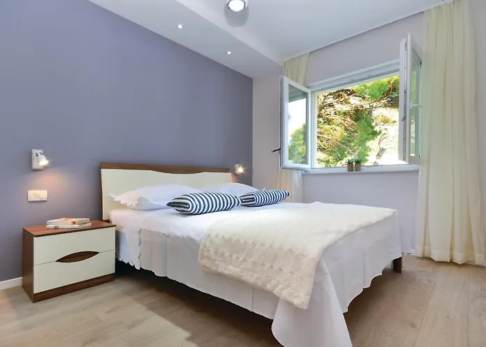 Gorgeous In Veliko Brdo * Makarska