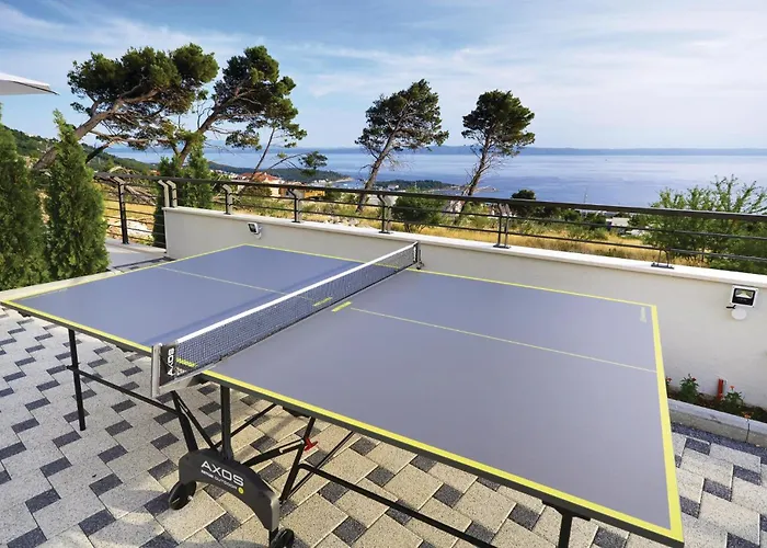 Gorgeous In Veliko Brdo מאקרסקה