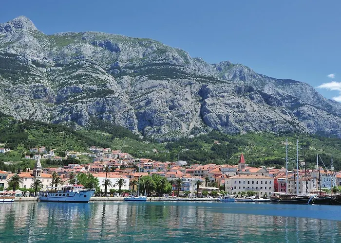 Gorgeous In Veliko Brdo Holiday home Makarska