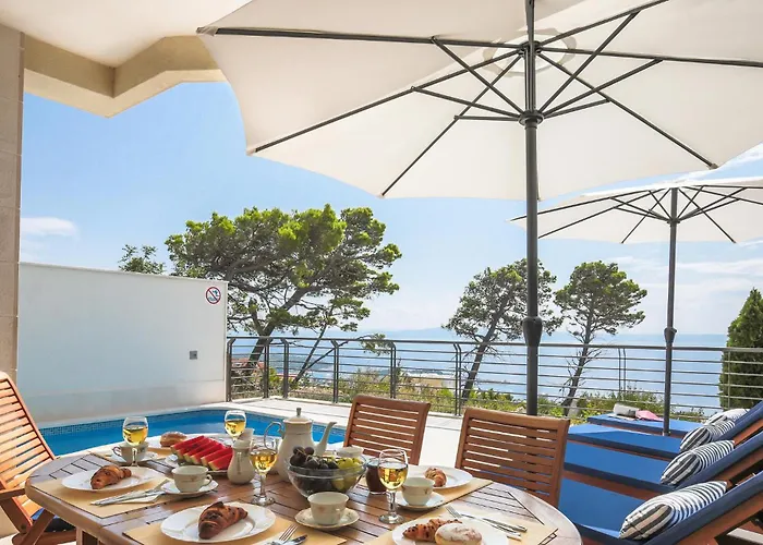 Gorgeous In Veliko Brdo Makarska