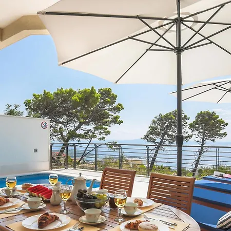 Gorgeous In Veliko Brdo Makarska