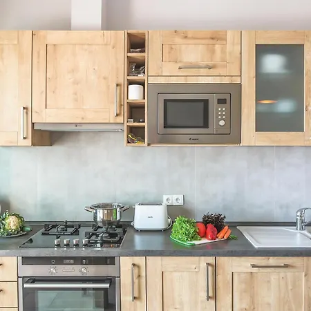 Gorgeous In Veliko Brdo Vikendica Makarska