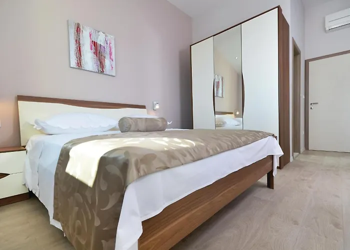 Gorgeous In Veliko Brdo Makarska